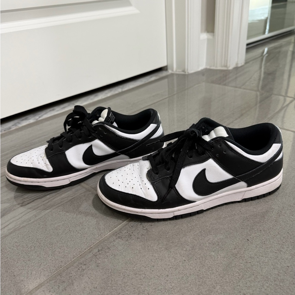 Nike Black and White Sneakers